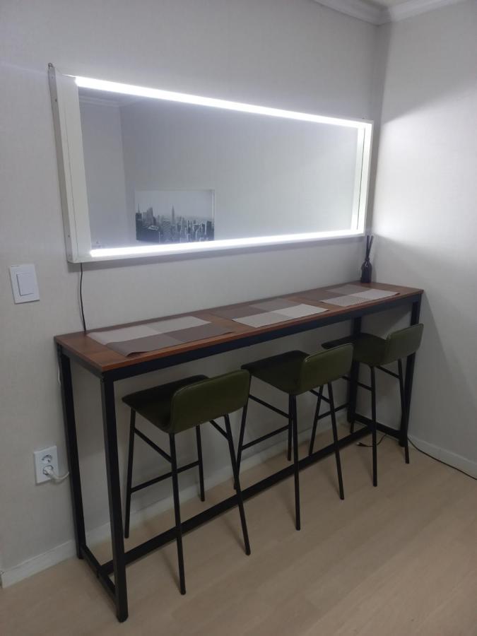 Newly Renovated 2 Bedroom Apartment #7 Séoul Extérieur photo